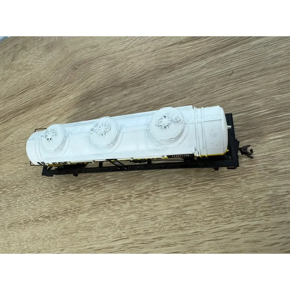 HO Scale Union Carbide Tank Car UCPX 786